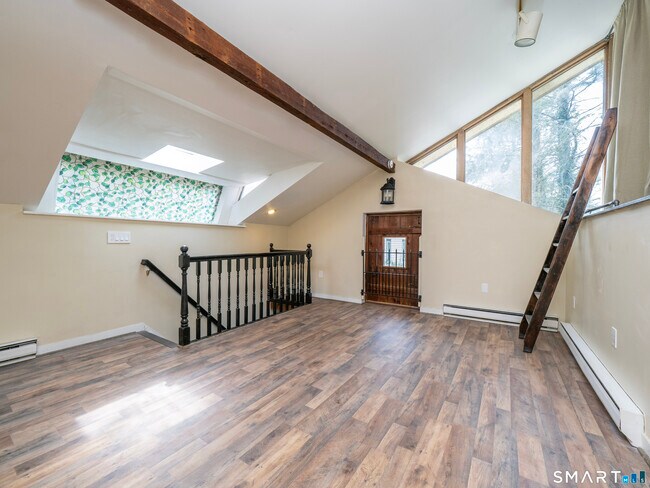 Foto del edificio - 128 Perry Ave