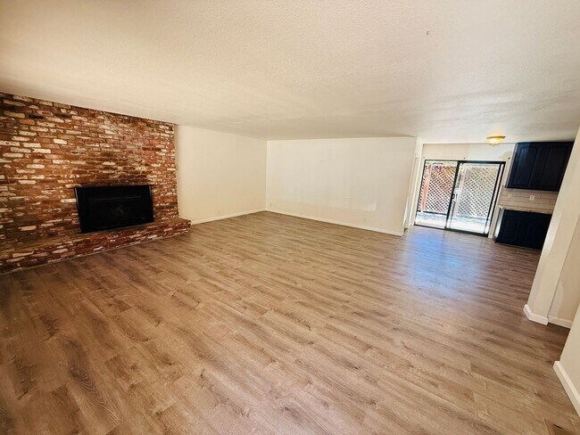 Foto del edificio - Pet Friendly 4 bed 2 bath house for rent at 1222. Jobs Peak
