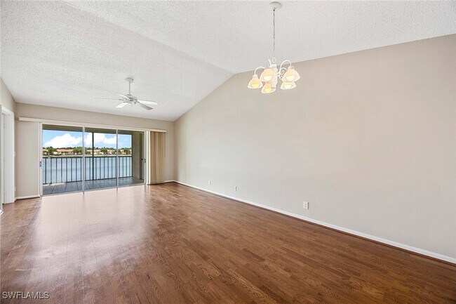 Foto del edificio - 7784 Emerald Cir