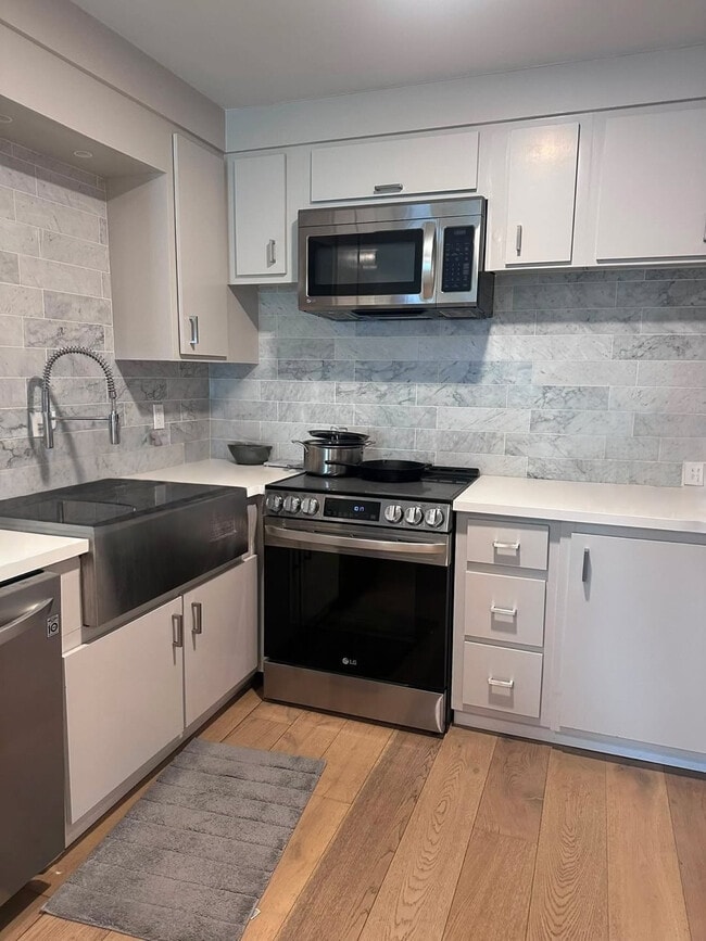 Kitchen - 1299 Cordova St