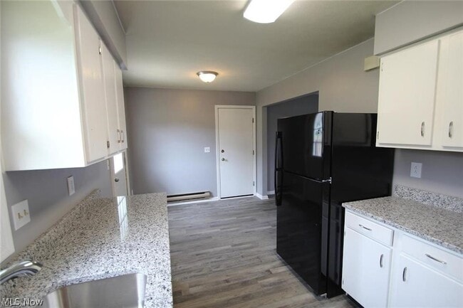 Building Photo - 300 Northland Dr
