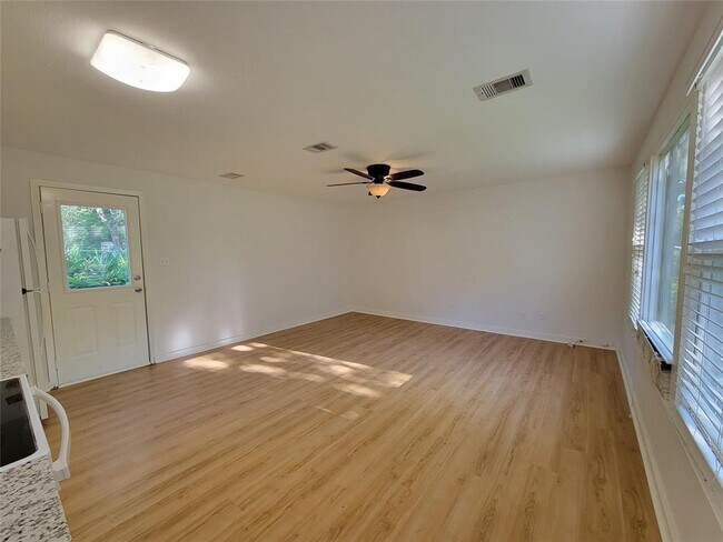 Foto del edificio - 403 N Tinsley St