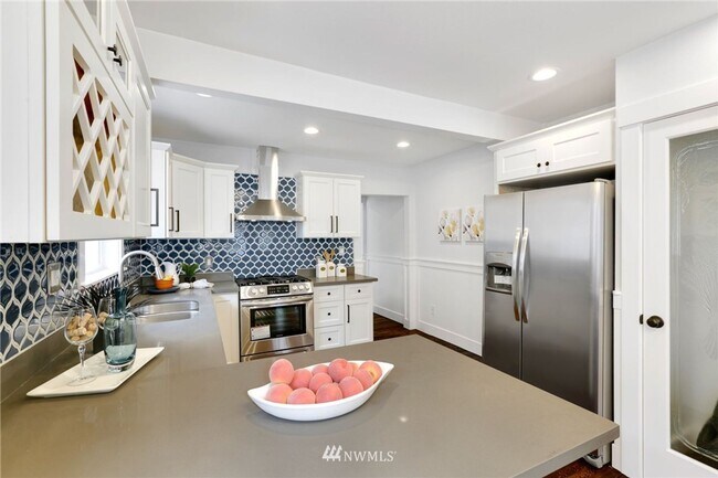 Foto del edificio - Charming Craftsman Home in Quiet Brighton Neighborhood!