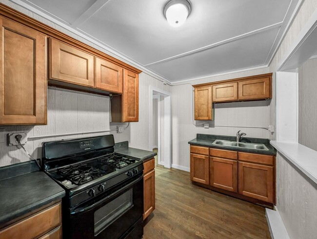 Foto del edificio - 208 E Graham St