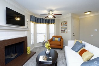 Living Room- 2BR, 2BA - 1045SF Georgetown- - Ashbrook Apartments