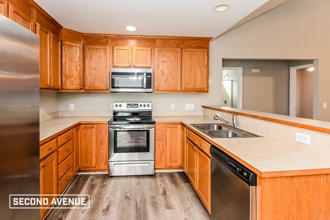Building Photo - 700 Loch Lomond Cir