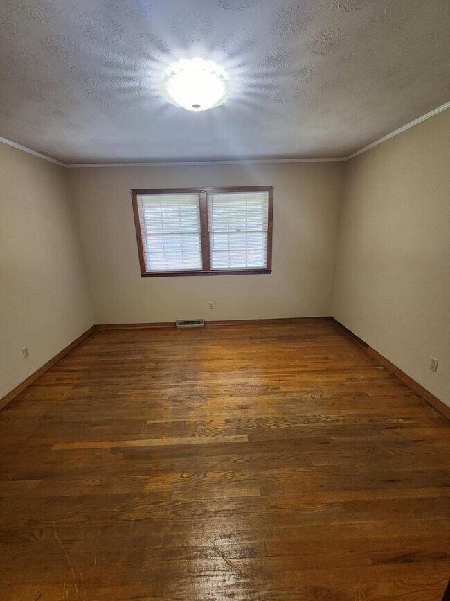 Foto del edificio - 900 Hamlet Ave