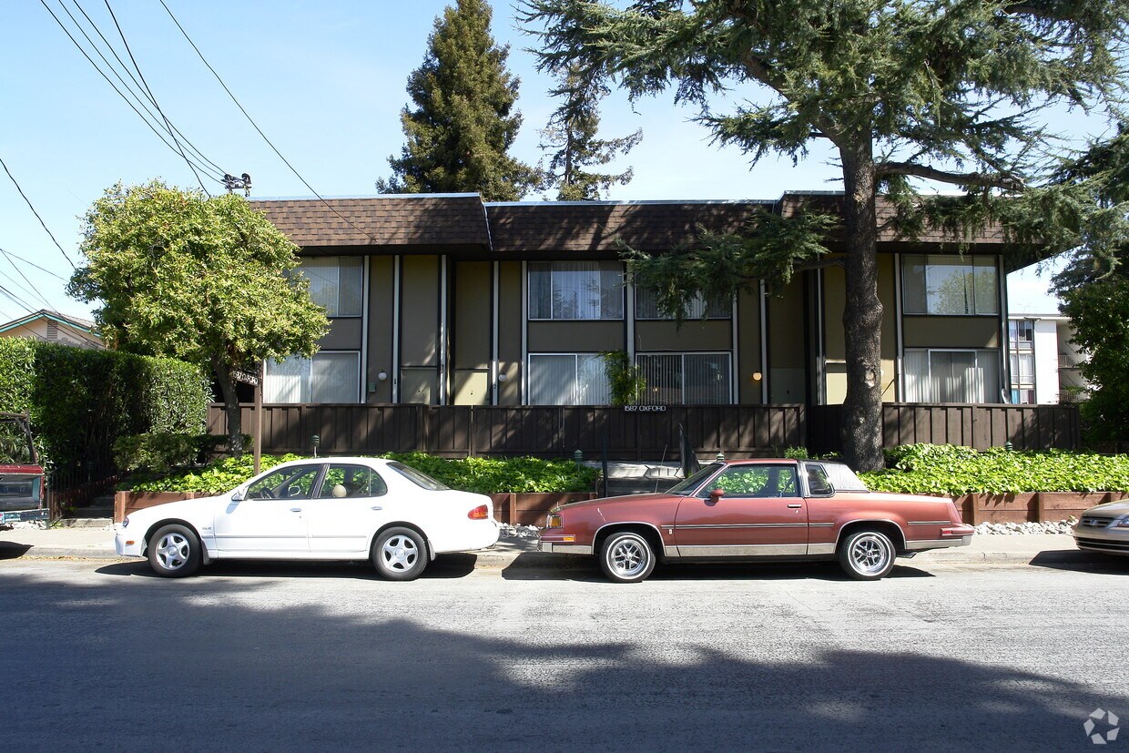 Primary Photo - Redwood Apartments