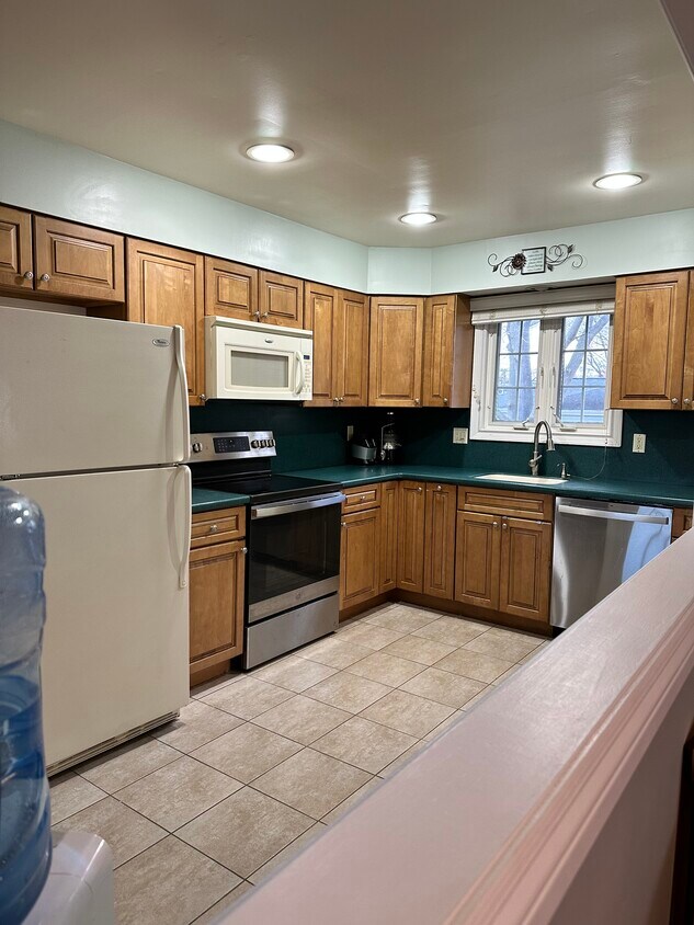 170 Magnolia Dr Unit Selden, Selden, NY 11784 Apartments in Selden