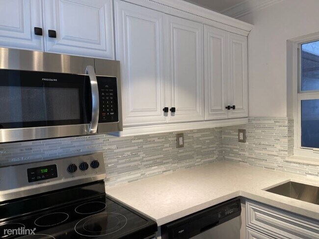 Foto del edificio - 860 NW 87th Ave