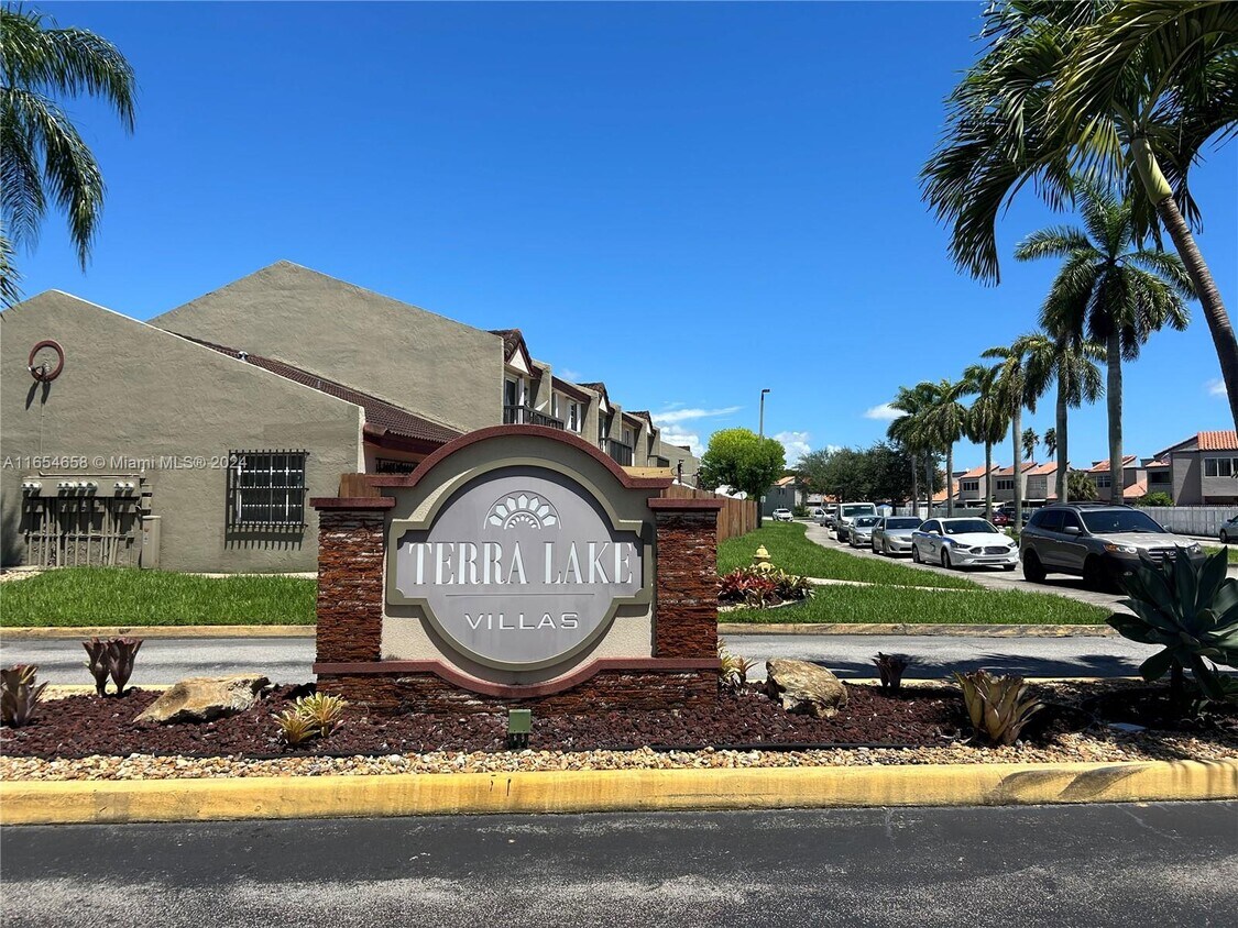 Primary Photo - 6150 SW 130th Ave