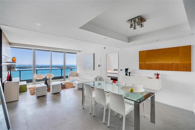 Foto del edificio - 1331 Brickell Bay Dr