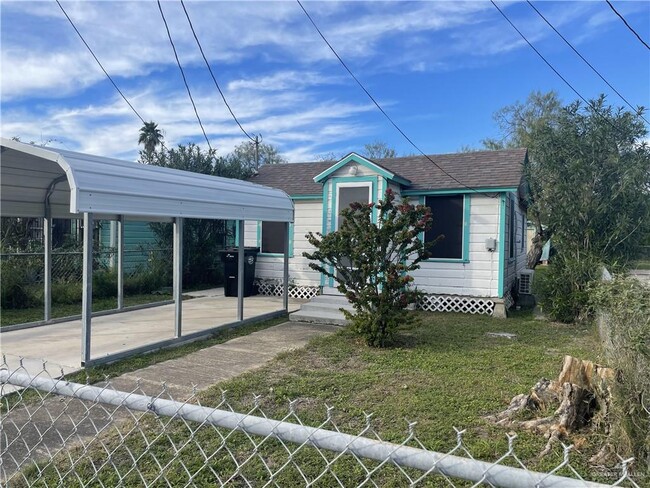 Building Photo - 14 E St