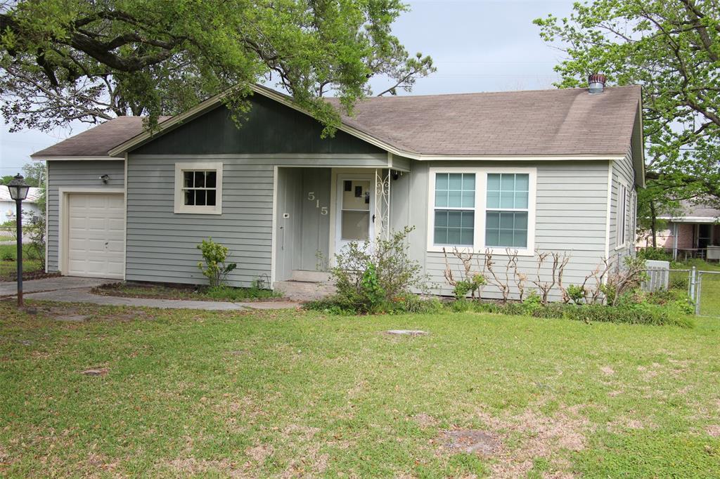 515 W Oak St, Highlands, TX 77562 House Rental in Highlands, TX