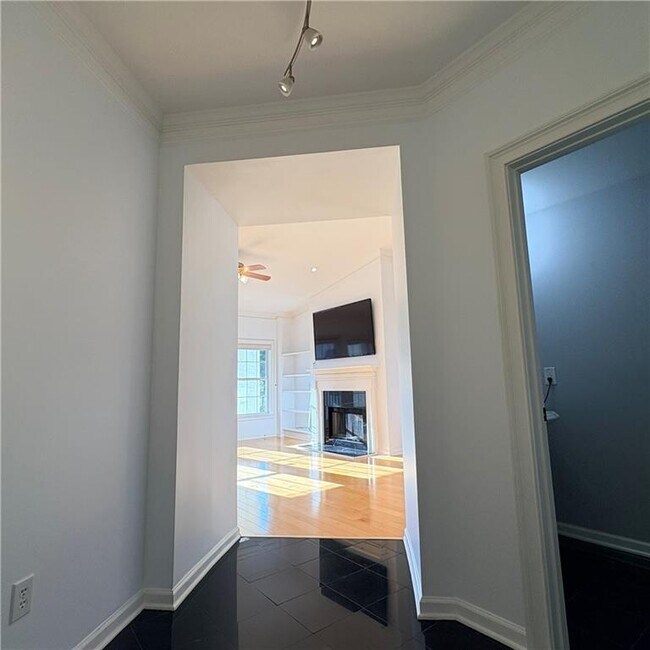 Foto del edificio - 3275 Lenox Rd NE