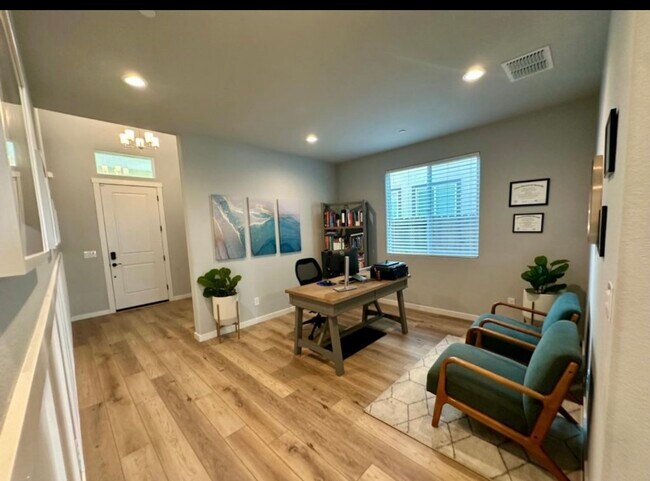 Building Photo - 4092 Aura Way