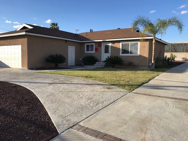 Foto principal - 18440 Banyon Ave