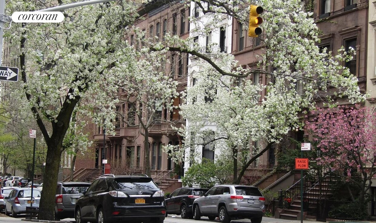 Primary Photo - 19 E 93rd St