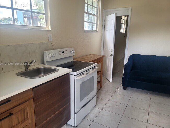 Foto del edificio - 3680 NW 20th Ct