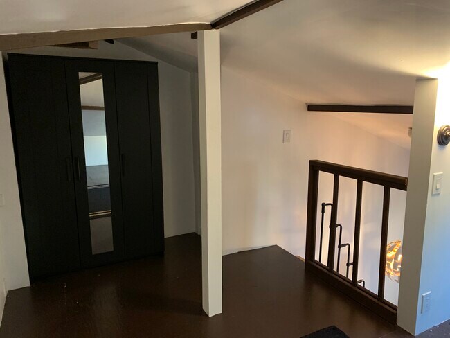 clothes wardrobe - 4244 58th St