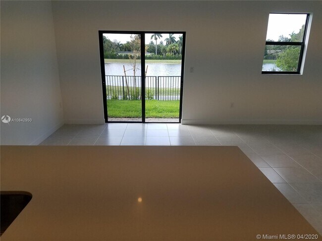 Building Photo - 5990 Mustang Manor Dr