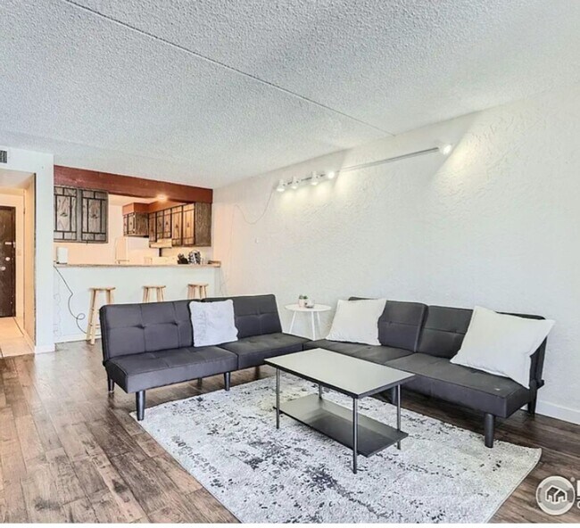 Foto del edificio - Two Bedroom Condo Available at Spanish Tow...