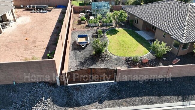 Building Photo - 157 E Foothill Dr
