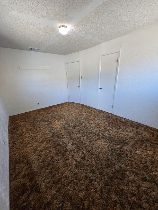 Foto del edificio - HUD Property