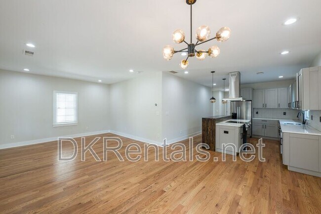 Foto del edificio - 1017 Ashby Terrace NW