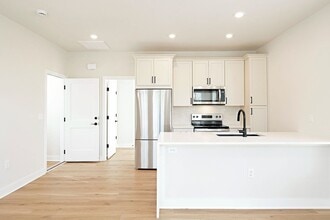 Building Photo - 919 Belmont Ave