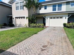 Building Photo - 2072 Cypress Bay Blvd