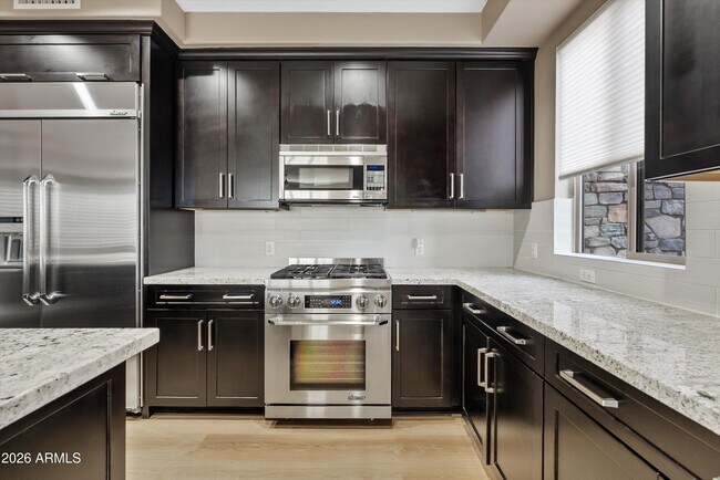 Foto del edificio - 4805 N Woodmere Fairway