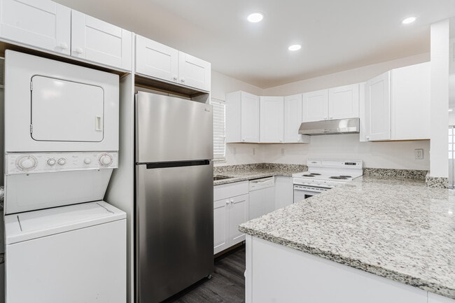 Foto del edificio - 233 Brittany F