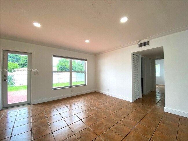Foto del edificio - 622 SW 6th St