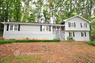 Building Photo - 349 Charmers Way SW