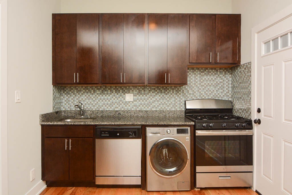Foto principal - 636 W Oak St
