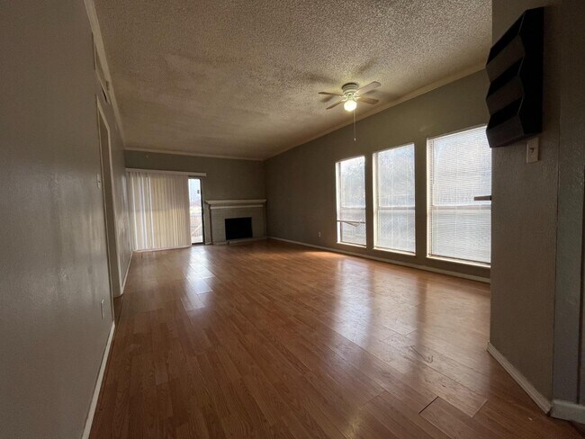 Building Photo - 7405 Avenue X