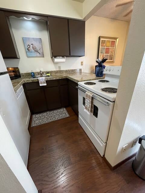 Building Photo - 1030 SE Main St