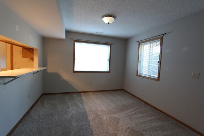 Building Photo - 15858 Griffon Path