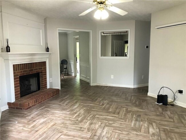 Foto del edificio - 370 Manor Glen Dr