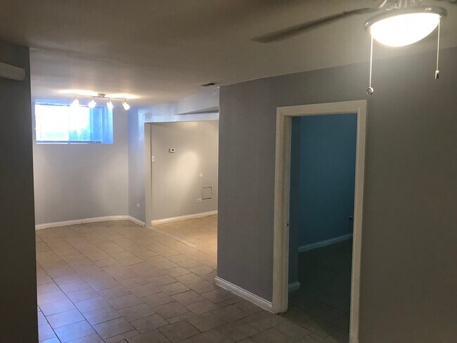 Foto del edificio - 6117 S Vernon Ave