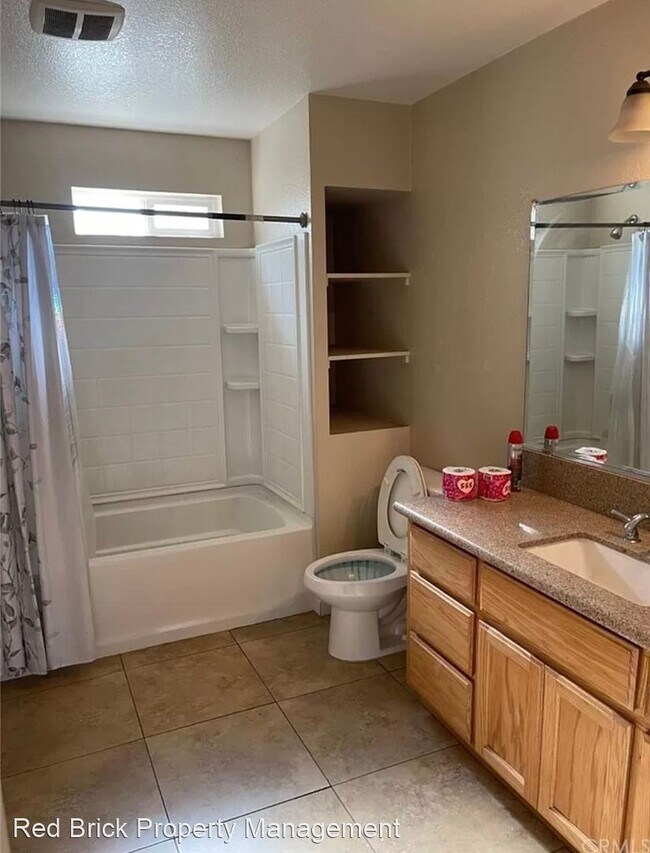 Foto del edificio - 3 br, 2 bath House - 7547 Walnut Ave.