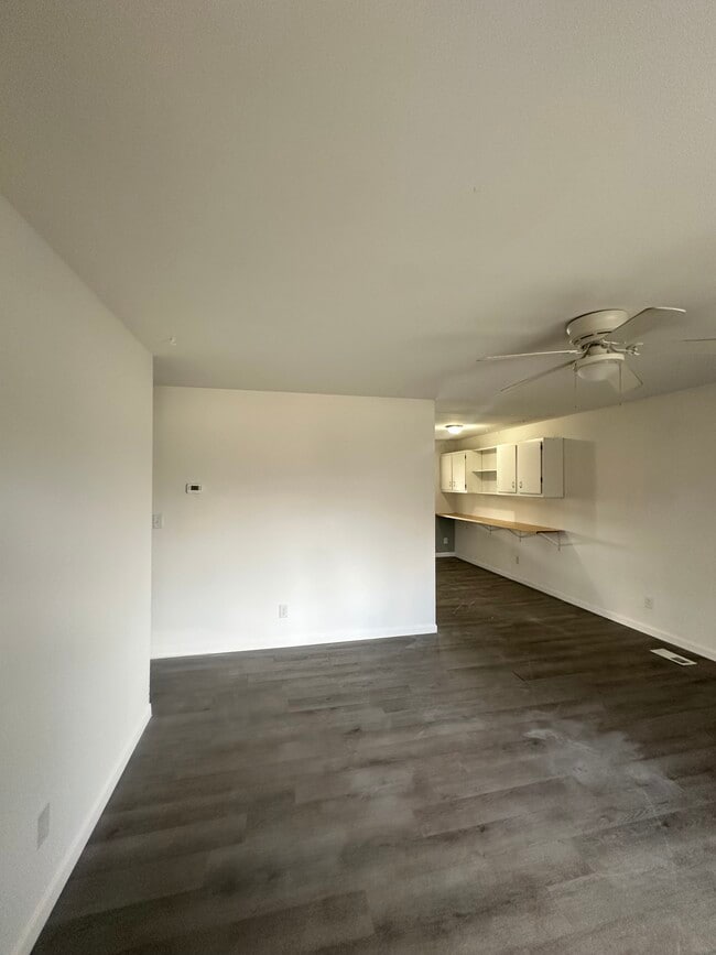 Sala de estar - 991 Deerfield Ct