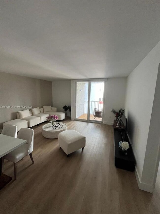 Foto del edificio - 800 N Miami Ave