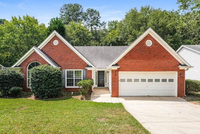 Building Photo - 5729 Lakeview Cir