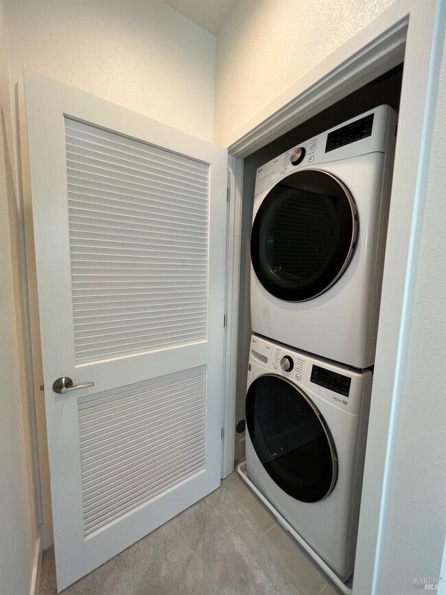 Building Photo - 426 Semillon Ln