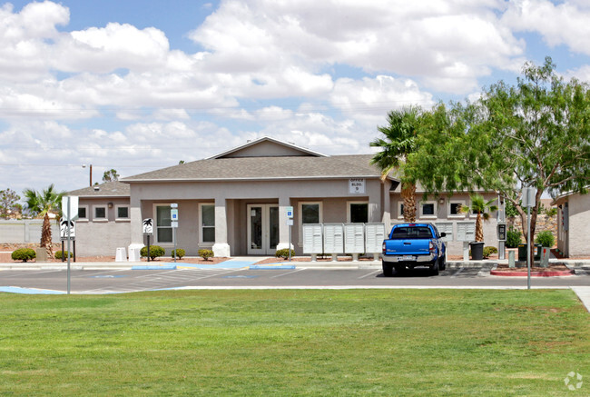 Building Photo - Tropicana Palms