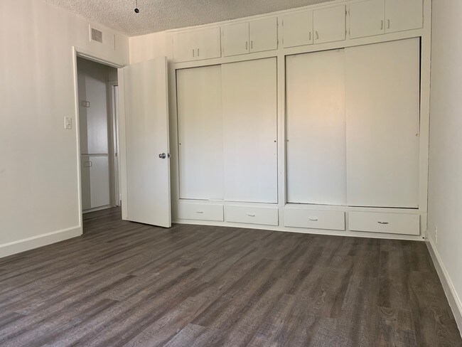 Building Photo - 847 9th St