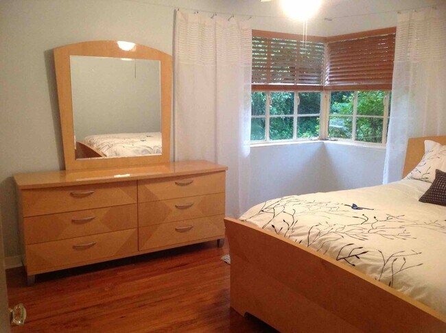 Building Photo - 1521 Marion Ave