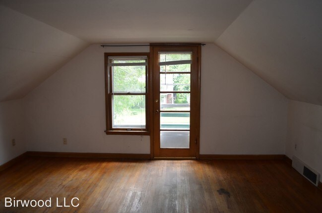 Foto del edificio - 413 N Sherman Ave